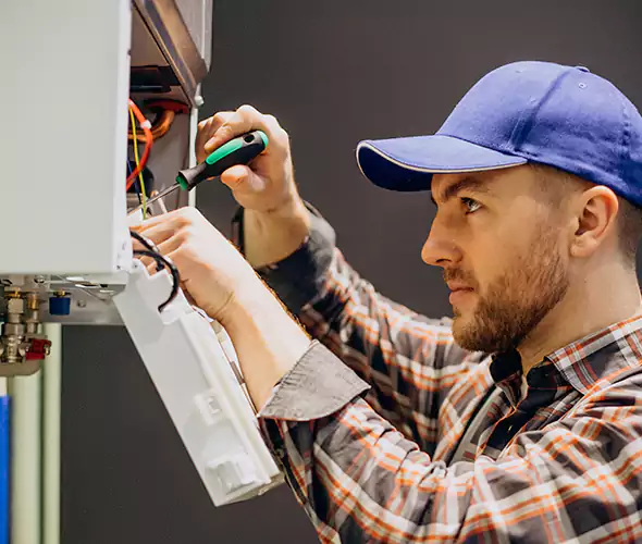 Expert Plumber for Tankless Water Heater Maintenance in Niles, OH: Schedule Professional Maintenance Services with Us