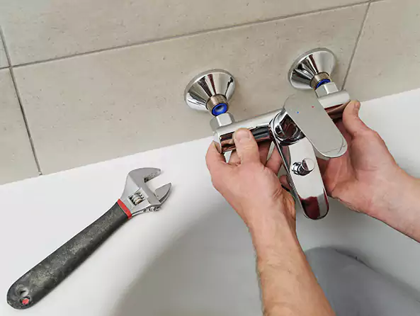 Why Choose Niles Plumbing Pros for Bathtub Faucet Replacement in Niles, OH?